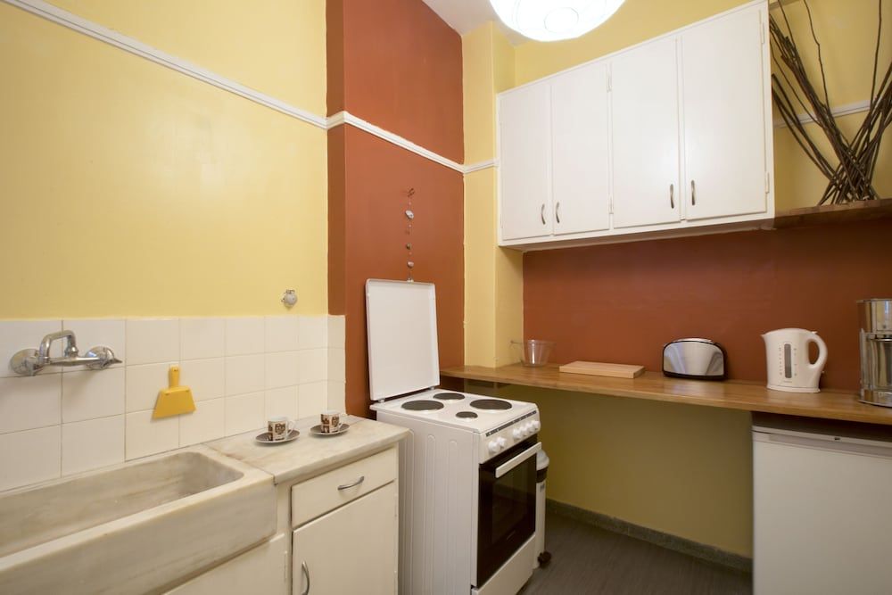 undefined Athenian Cool 10