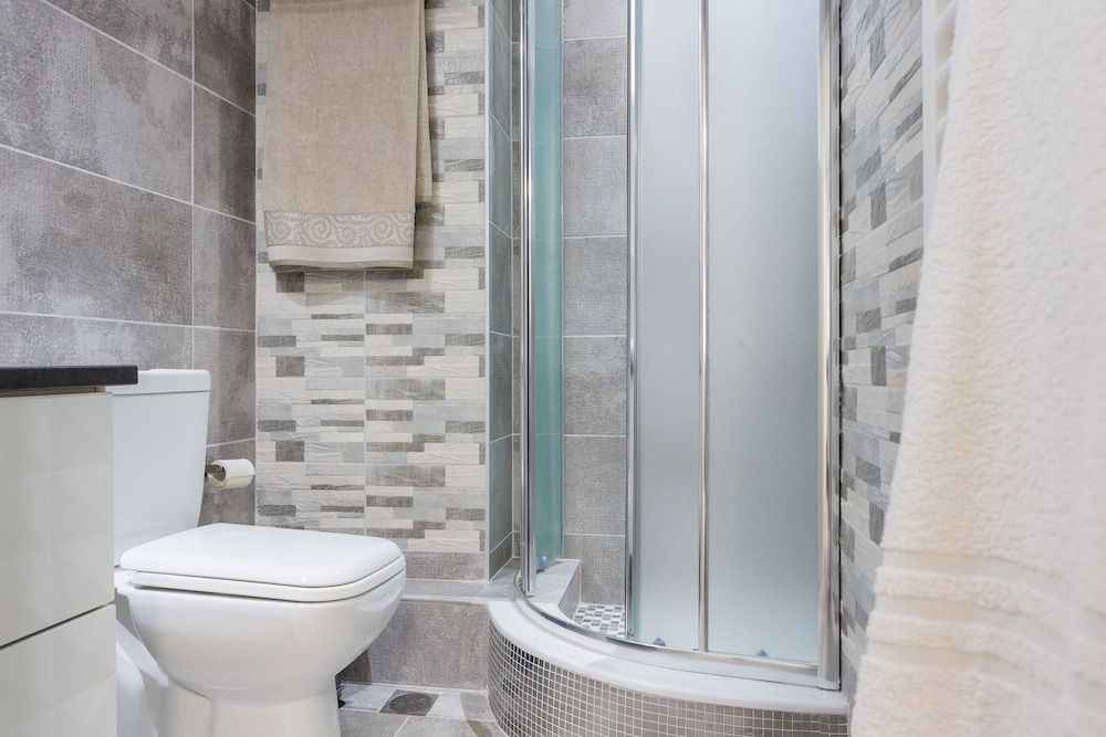 Newly Renovated Stylish Urban Flat Apartment 12