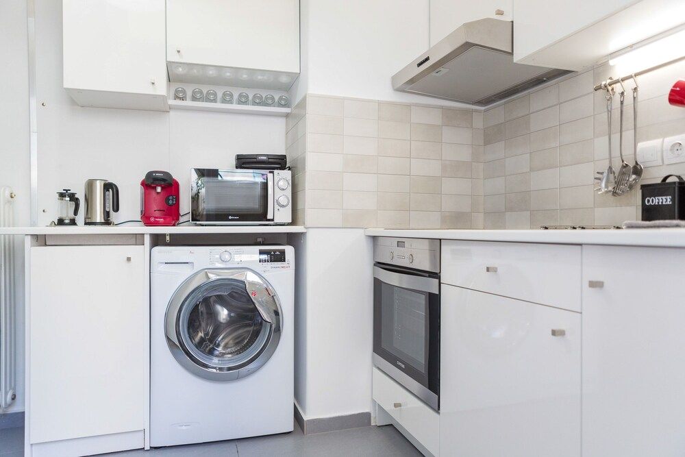 Newly Renovated Stylish Urban Flat Apartment 11