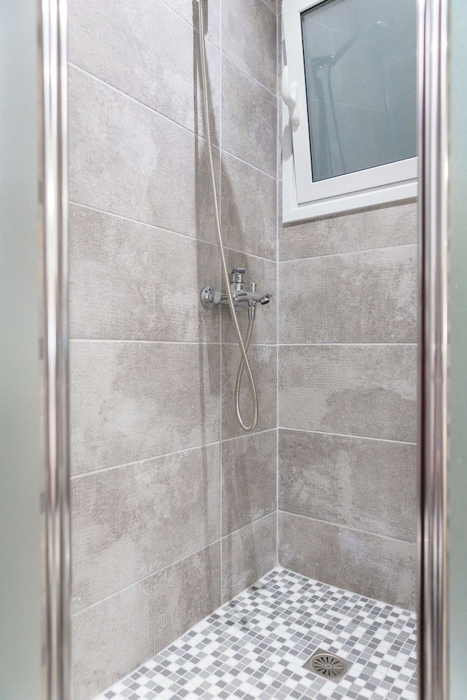 Newly Renovated Stylish Urban Flat Apartment 18