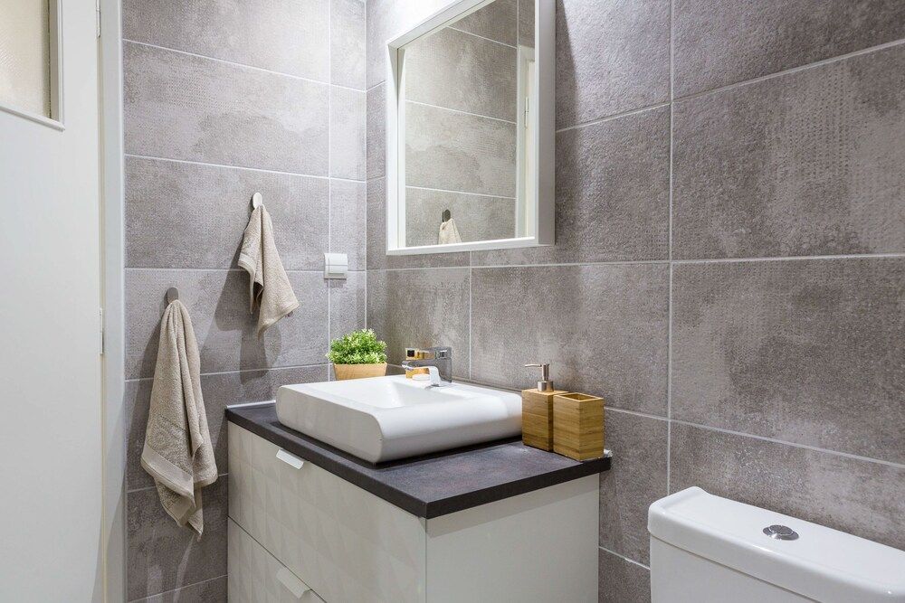 Newly Renovated Stylish Urban Flat Apartment 13