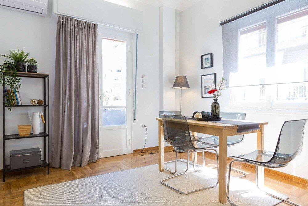 Newly Renovated Stylish Urban Flat Apartment 25