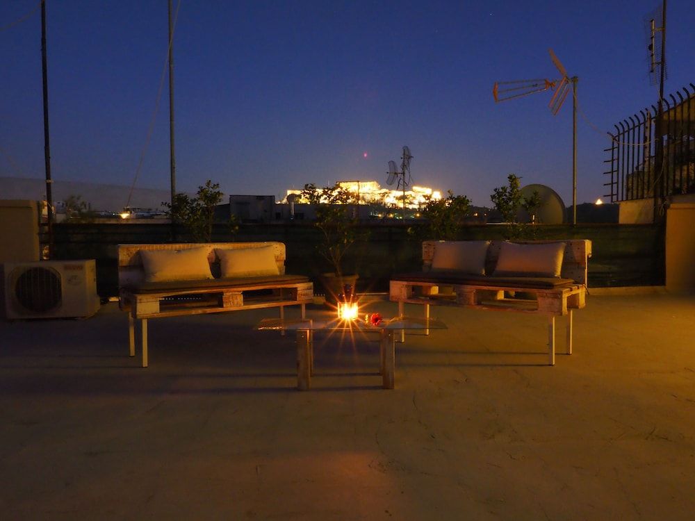 Psirri Artistic Rooftop Apartment with Acropolis View Apartment 2