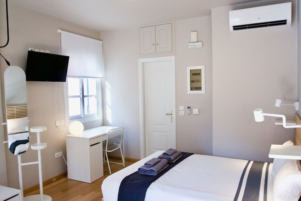 undefined Syntagma Square: Amazing Cozy Studio - Whale 4