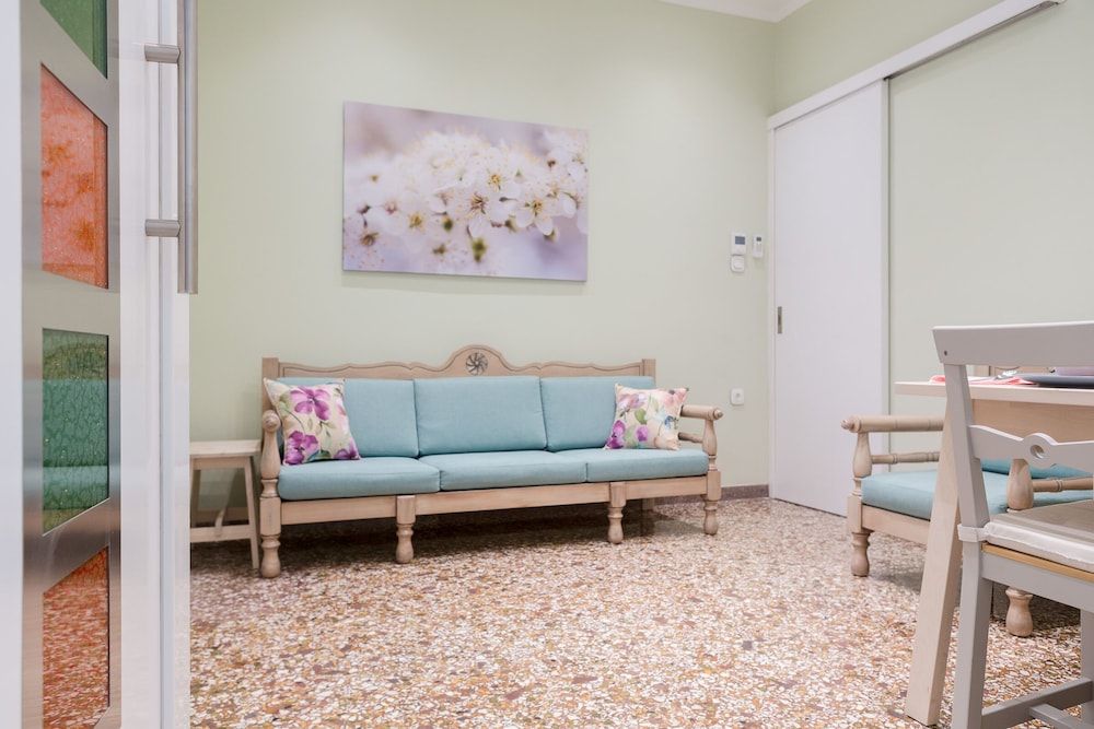 Grandma's Chic & Bright Athenian Home with a Patio Apartment, 1 Bedroom 18