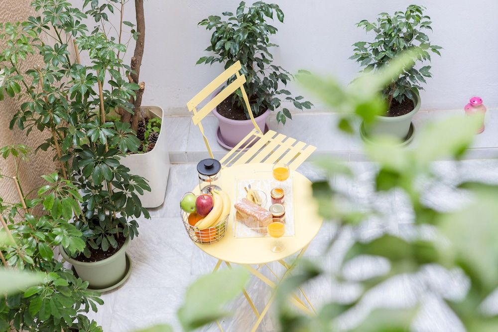 Grandma's Chic & Bright Athenian Home with a Patio Apartment, 1 Bedroom 23