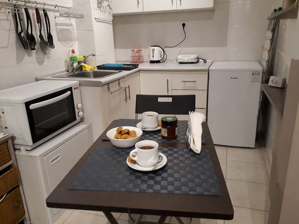 undefined Central Cozy Cute Downtown Studio 1BR 6