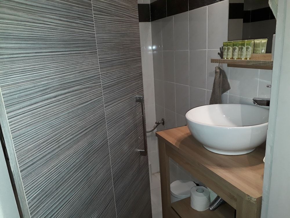 Central Cozy Cute Downtown Studio 1BR Studio 12