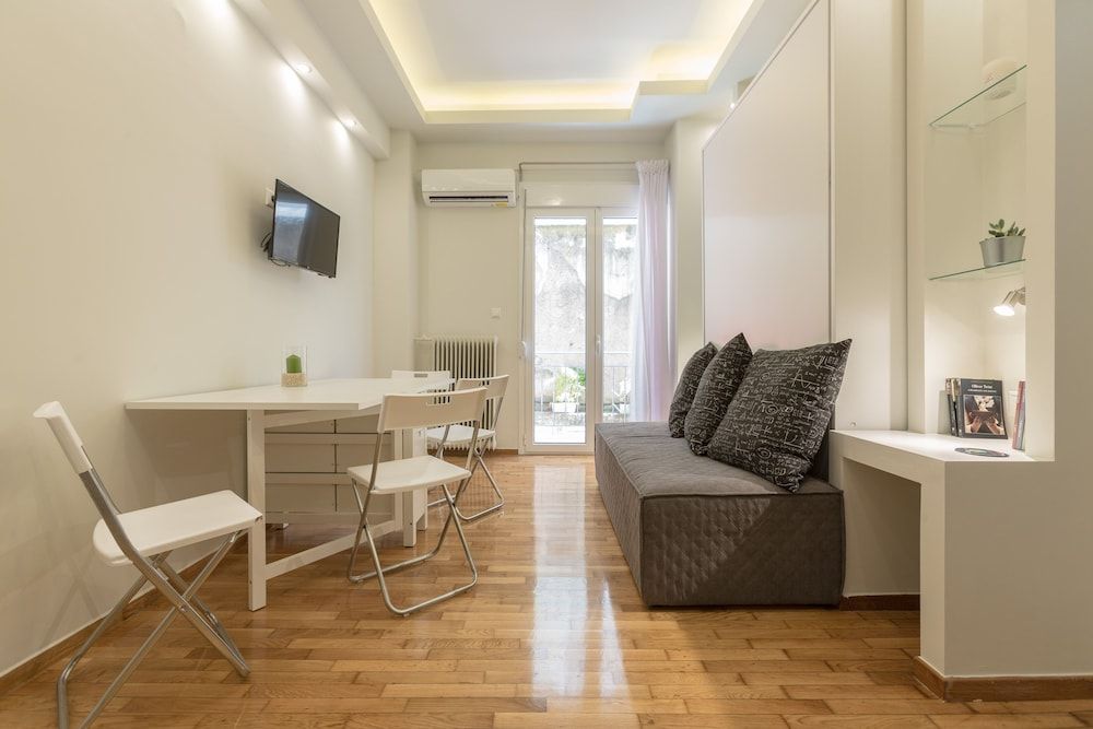 Cozy Flat with Terrace & Patio near Lycabettus Apartment 12