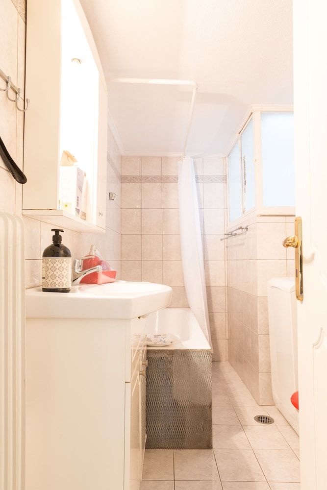 Flat & Roof Garden-Heart of Historic Athens Apartment, 2 Bedrooms, City View 22