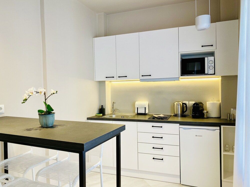 undefined Luxury Studio in Historical Center of Athens - Goldfish 8