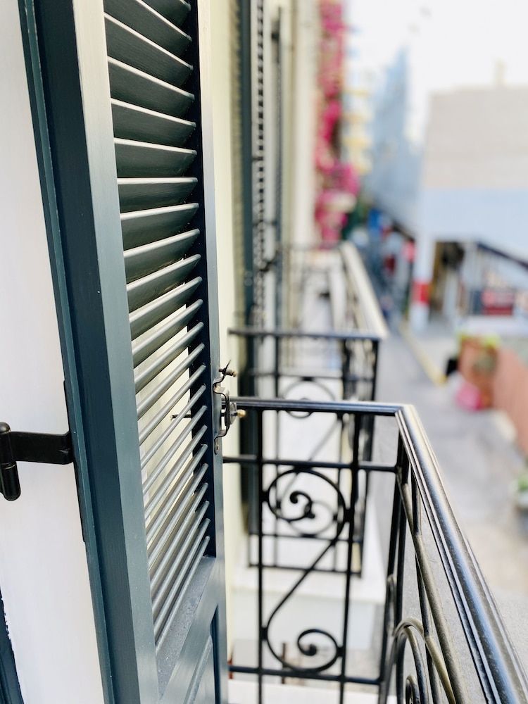 undefined Luxury Studio in Historical Center of Athens - Goldfish 10