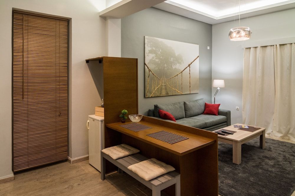 undefined Beautiful Modern Aprt with 1BR in DT Athens