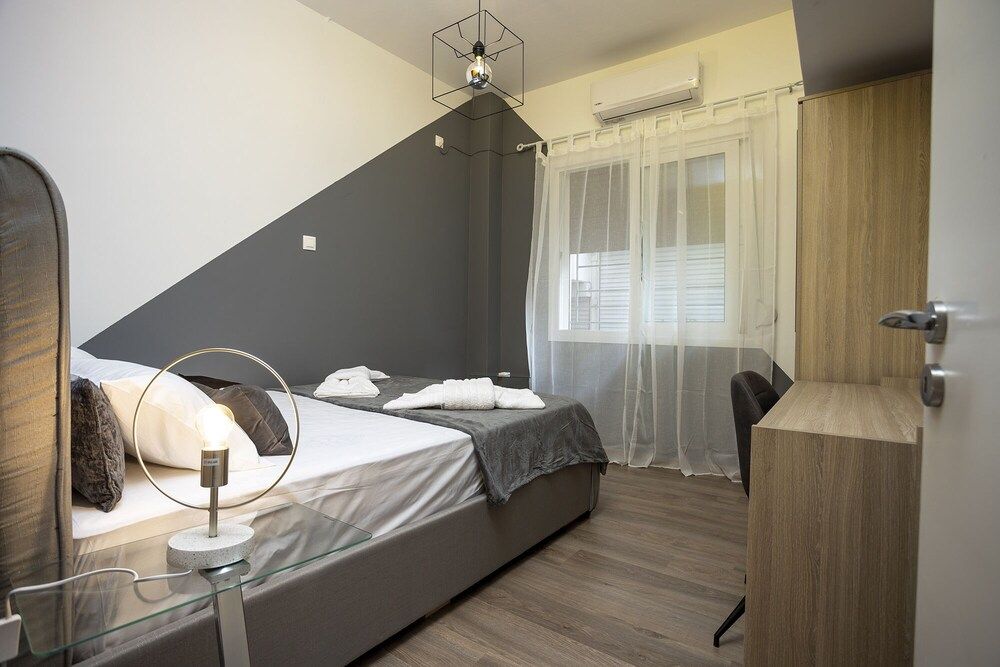 undefined Intimate classy studio in Athens 10