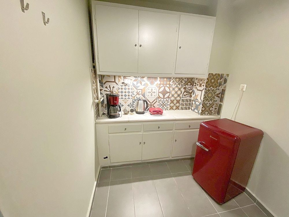 undefined Check Point - Syngrou Fix 9