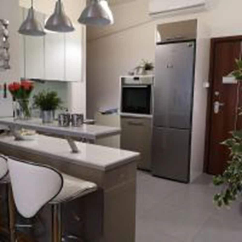 undefined Sunny Studio 3