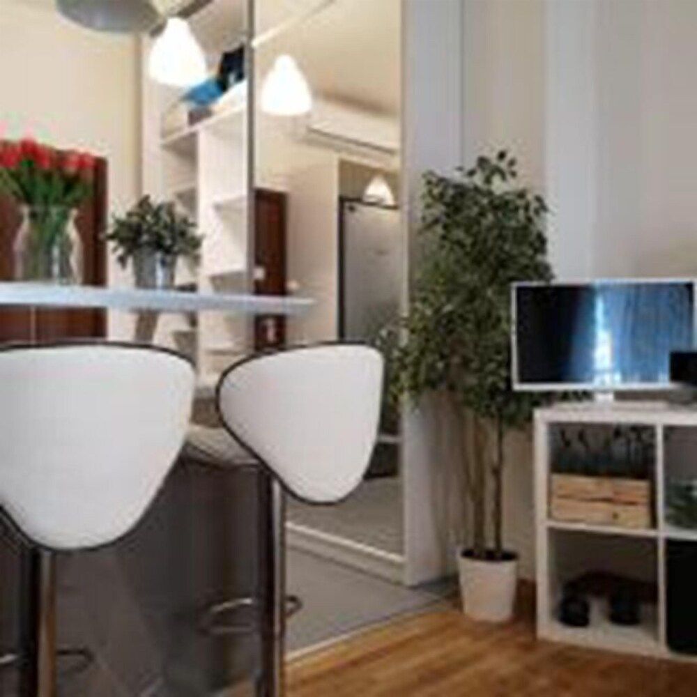 undefined Sunny Studio 5