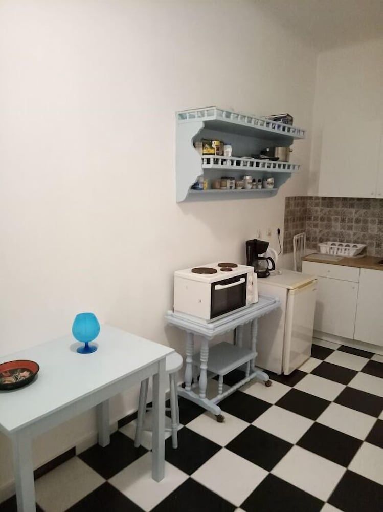 undefined Elegant Apartment next to Archaeological Museum 6