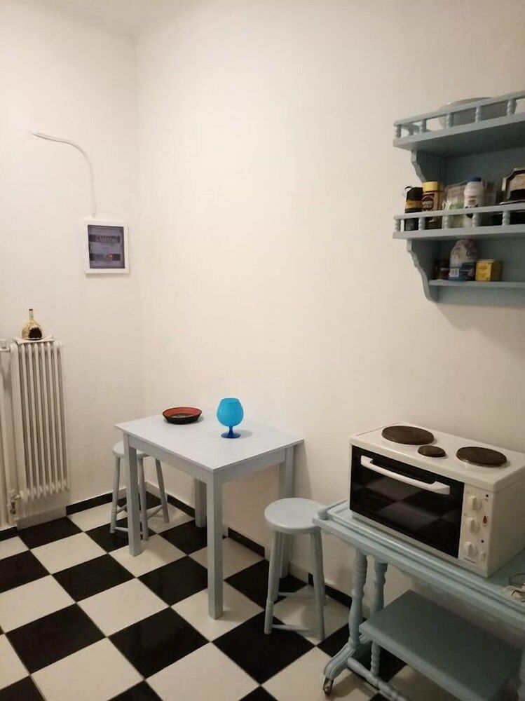 undefined Elegant Apartment next to Archaeological Museum 5