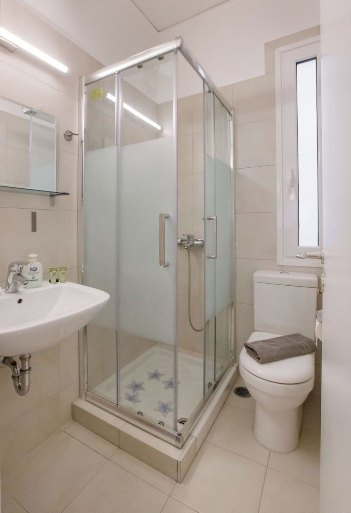 Central apartment on pedestrian street Economy Apartment, 2 Bedrooms 12