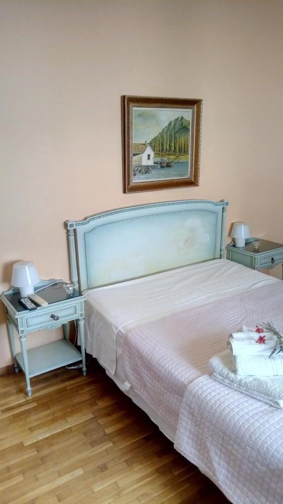 undefined Elegant Apartment 6