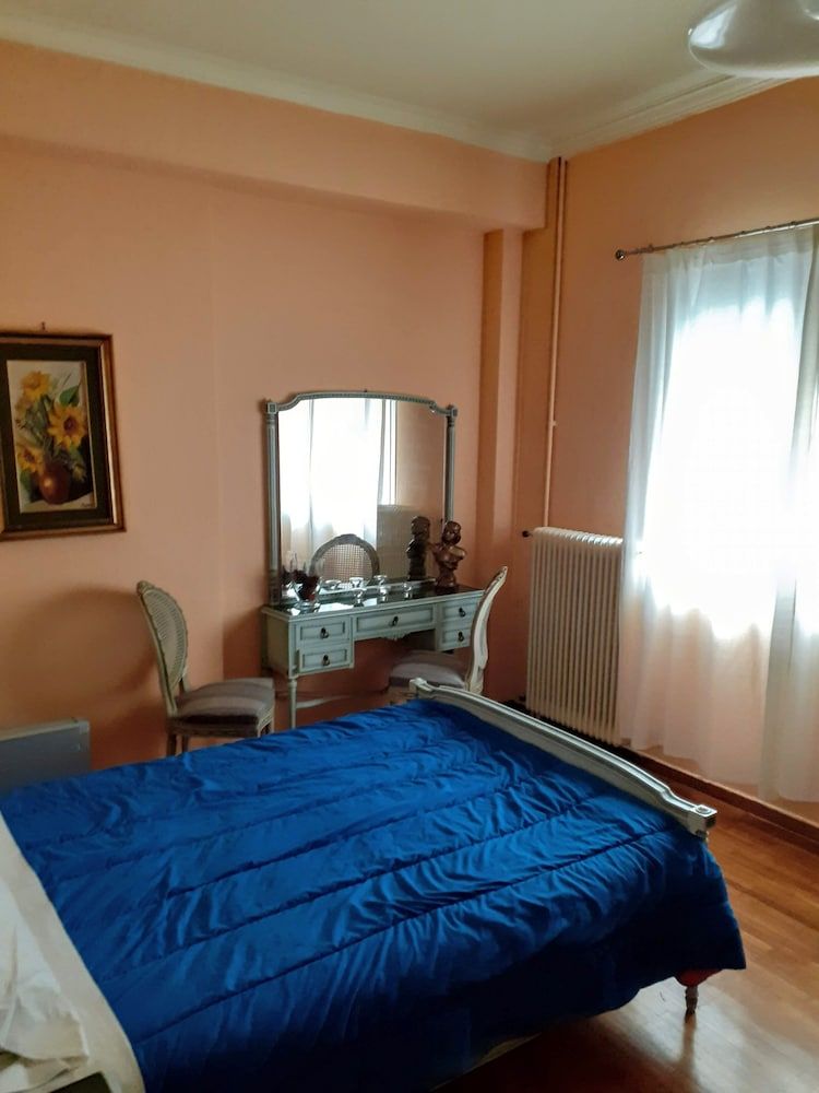 undefined Elegant Apartment 5