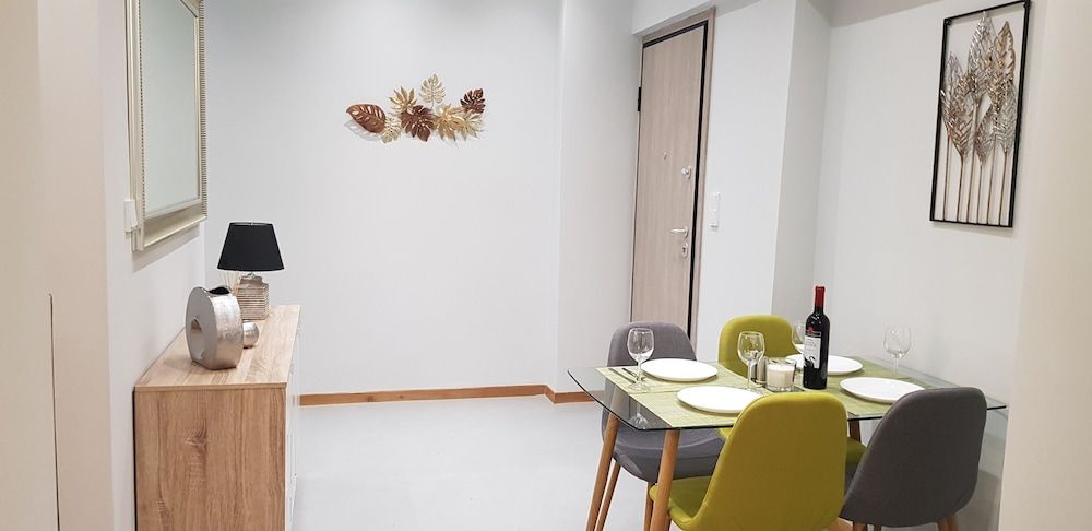 undefined Urban Vibes 6