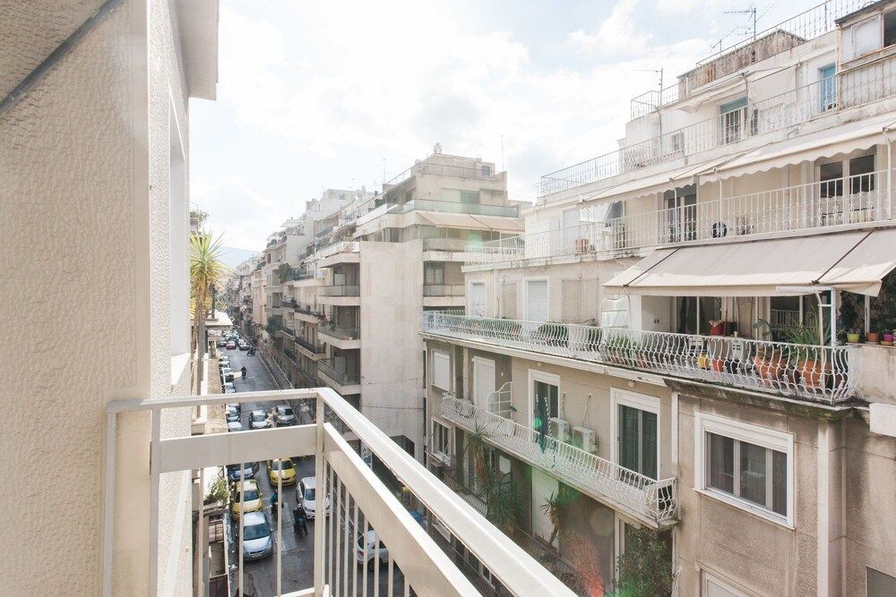 undefined Explore Athens with 2 Bedroom Condo 2