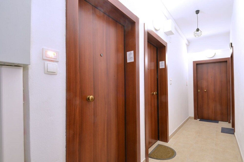 undefined Metaxourgeio B - A minimal apartment 7