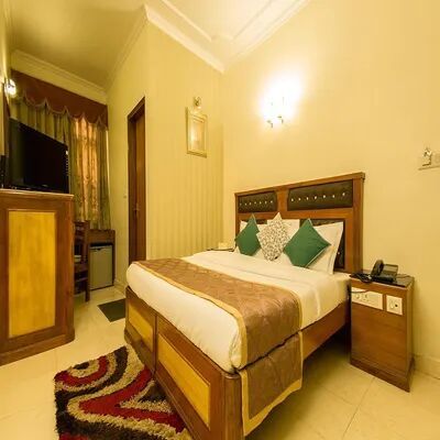 Classic Triple Ac Room