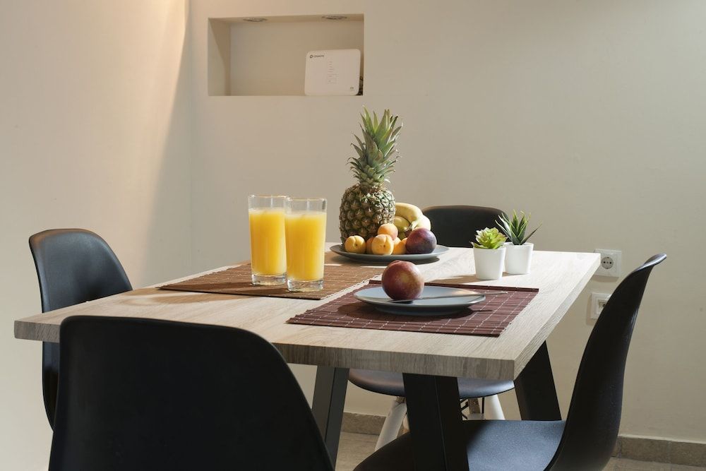 undefined Comfortable Apartment At The Foot of The Odeon of Herodes Atticus 3