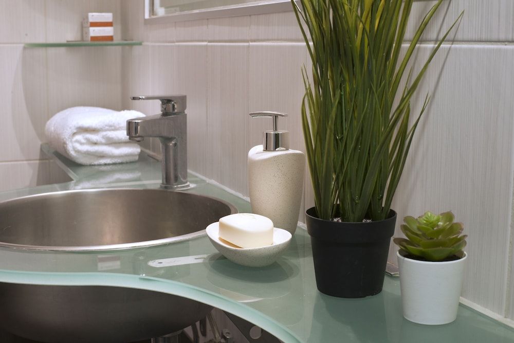 undefined Comfortable Apartment At The Foot of The Odeon of Herodes Atticus 9