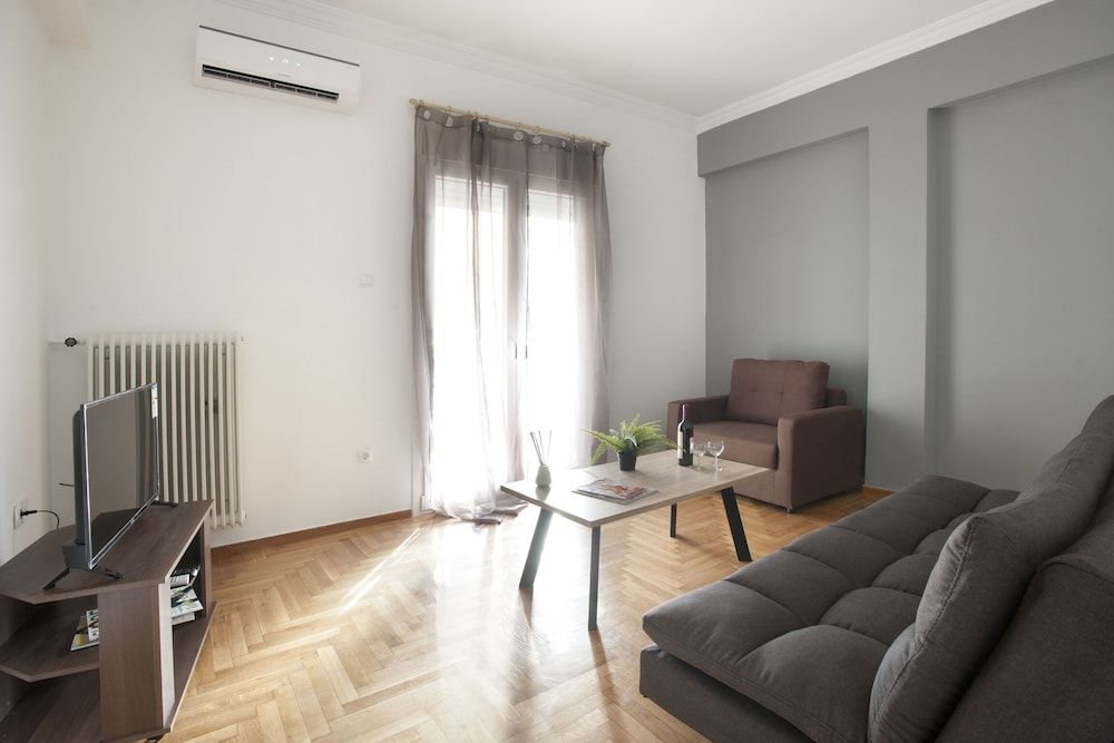 undefined Kolonos - A Renovated Apartment 4