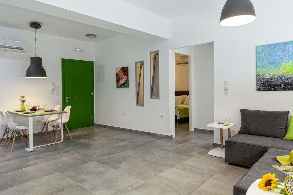 GK Ermou Quadruple Room, City View 18