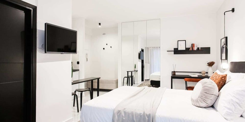 undefined Black & White Studio Lycabettus Hill 4