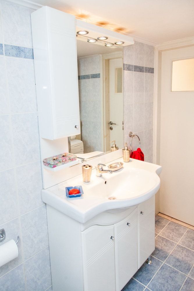 Vintage Apartment in Downtown Athens Apartment 17