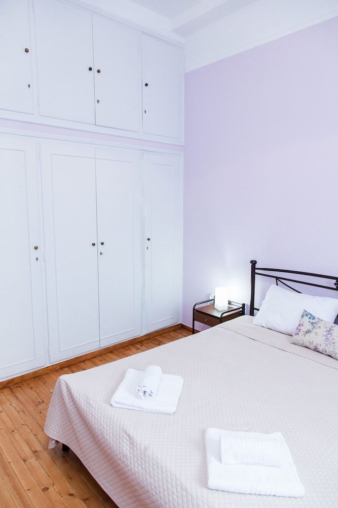 The Muses House Apartment 10