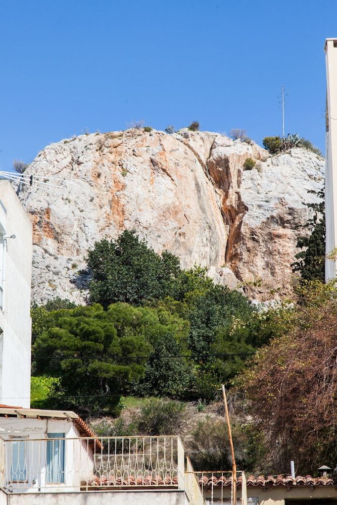 undefined The Muses House 6