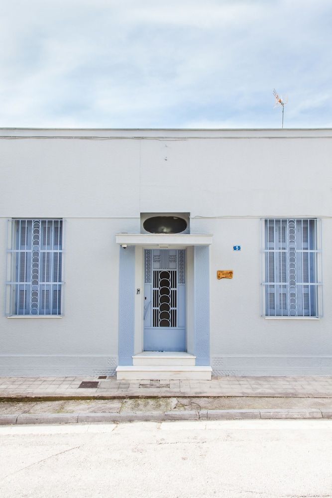 undefined The Muses House 3