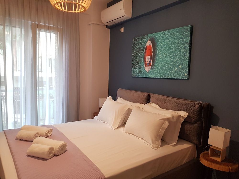 undefined Athenian Comfort 6