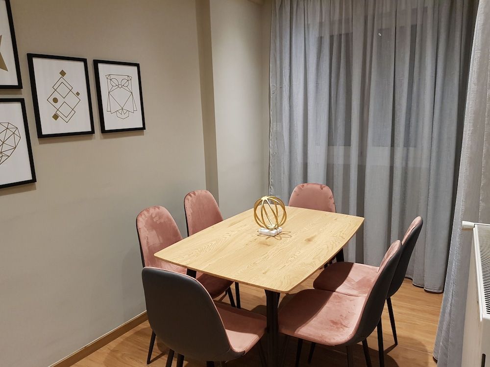 undefined Athenian Comfort 10