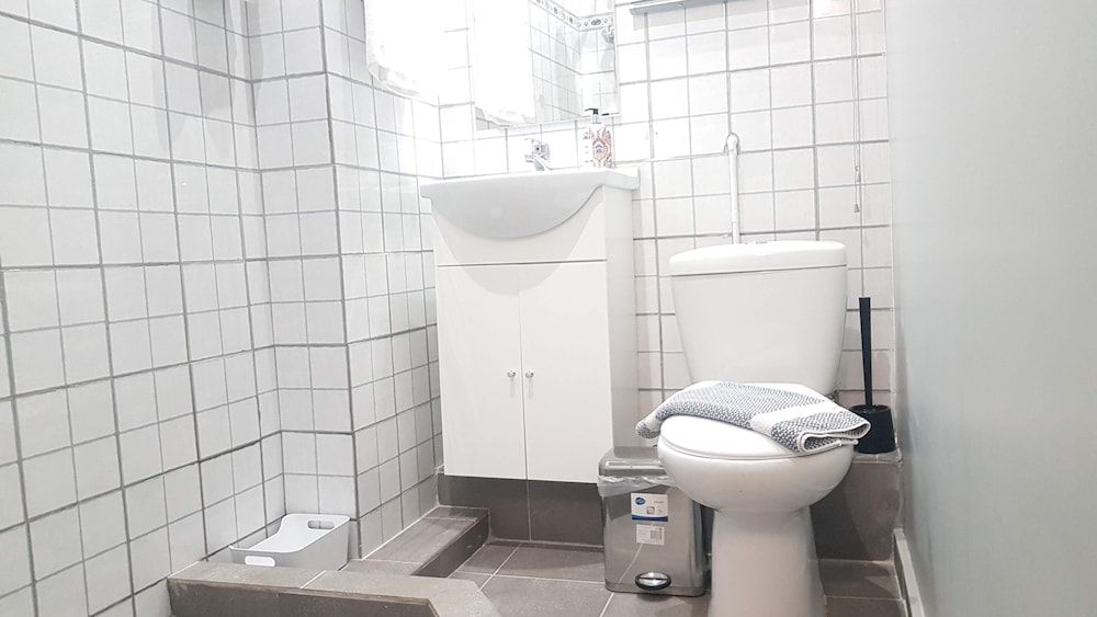 Erra - Champagne - Athens Center Apartment, 6 Bedrooms 24