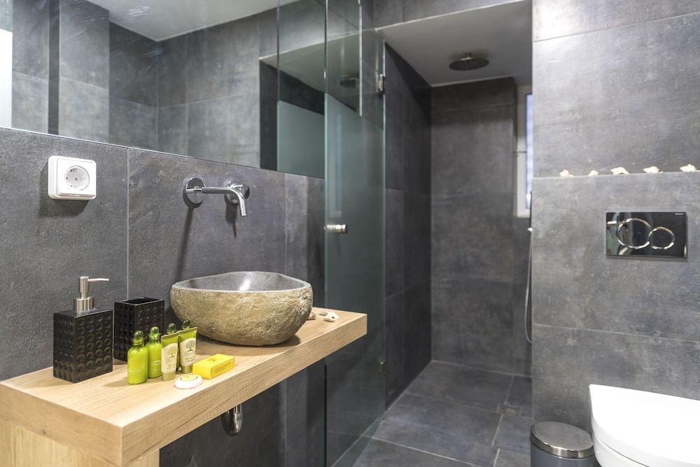 undefined Stylish Koukaki Apartment by Cloudkeys 8