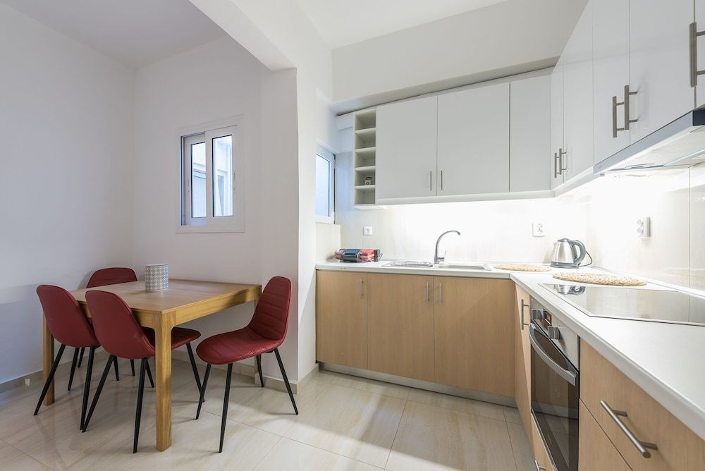 undefined Victoria Queens Suites Apartments 9