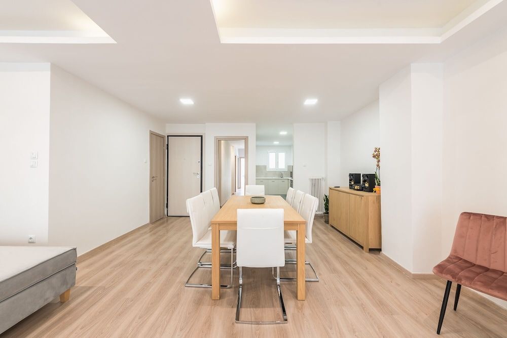 undefined Athens Crystal Suites Apartments 3