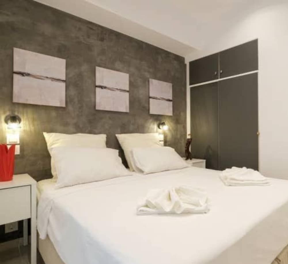 undefined Wonderful Renovated Studio In Thisio 5