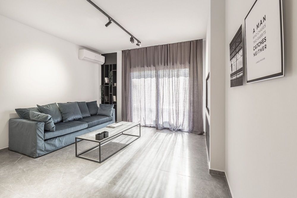 undefined Winsome 3 Bedroom City Apartment