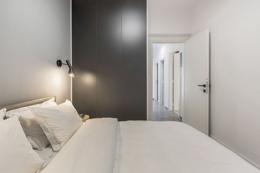 undefined Winsome 3 Bedroom City Apartment 6