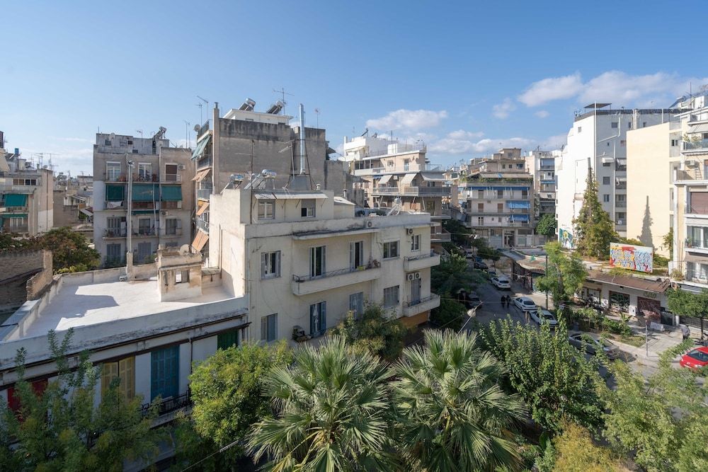 undefined Olimpiou Lovely Apartment In Koukaki