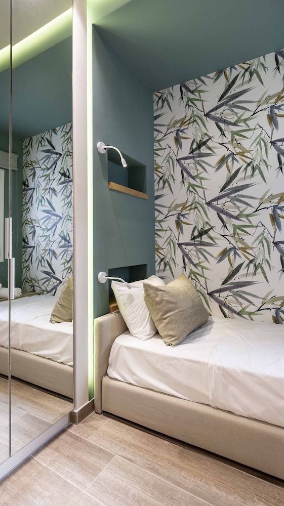 Champions Apt in N. Kosmos neighbourhood Exclusive Apartment, 4 Bedrooms, Non Smoking, Patio 4